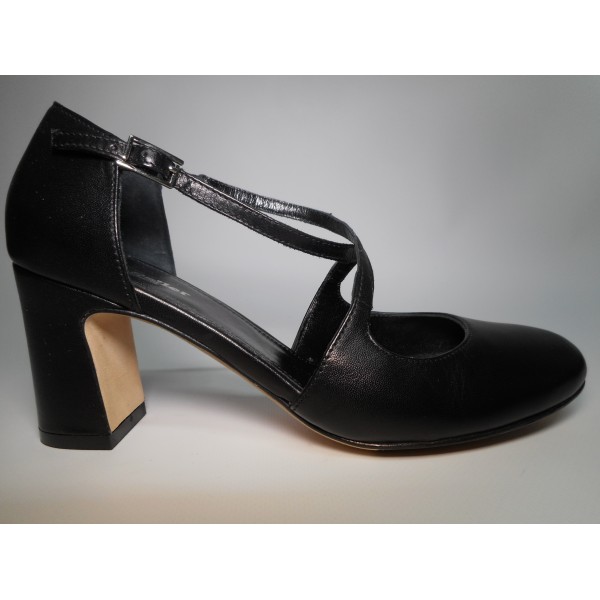 The seller Scarpa Donna Incrocio t.50 Nero