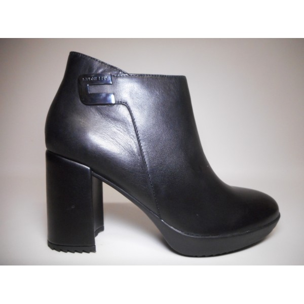 Stone fly Stivaletto Donna Oprah 18 Nero Stone fly Stivaletto Donna Oprah 18 Nero